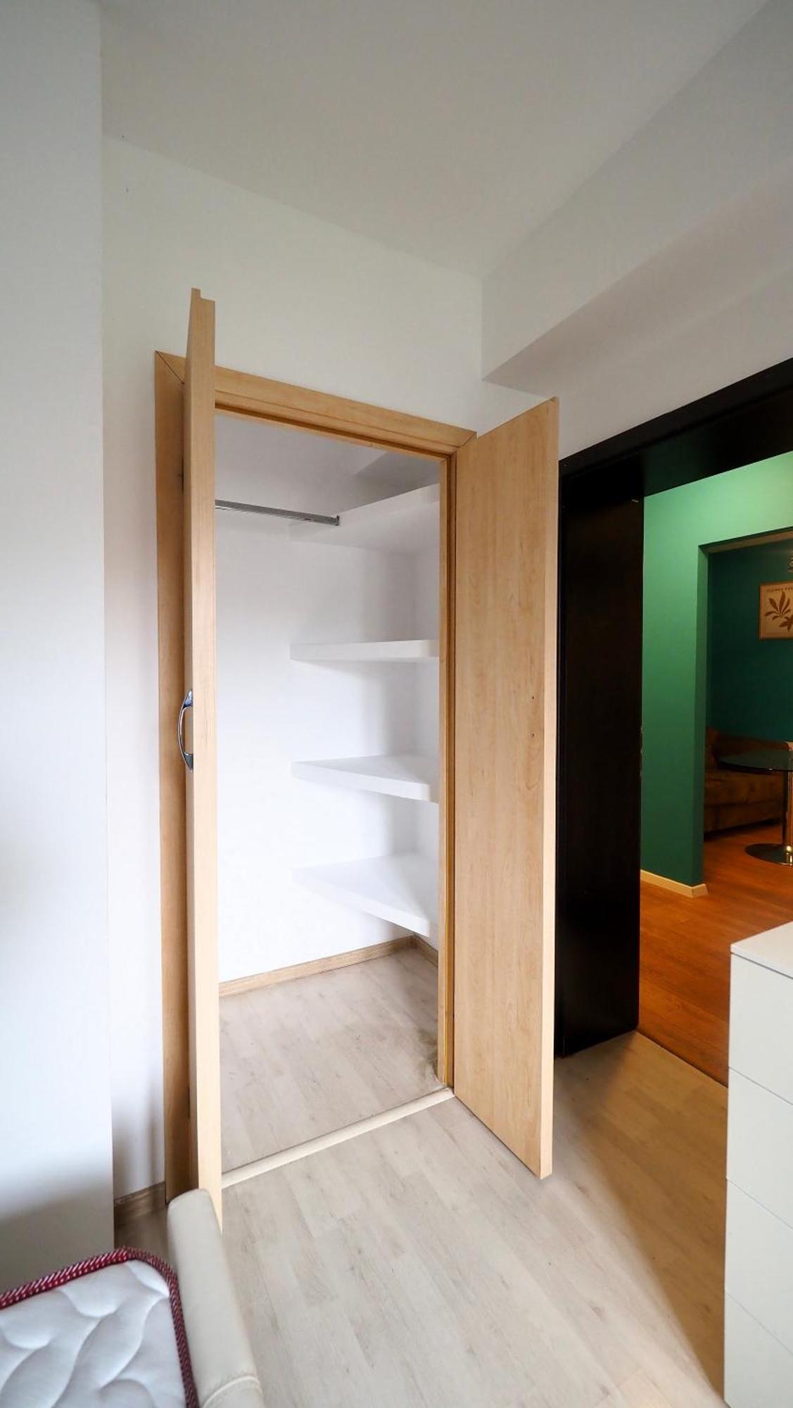 Iassium Airport Apartments Yaş Dış mekan fotoğraf